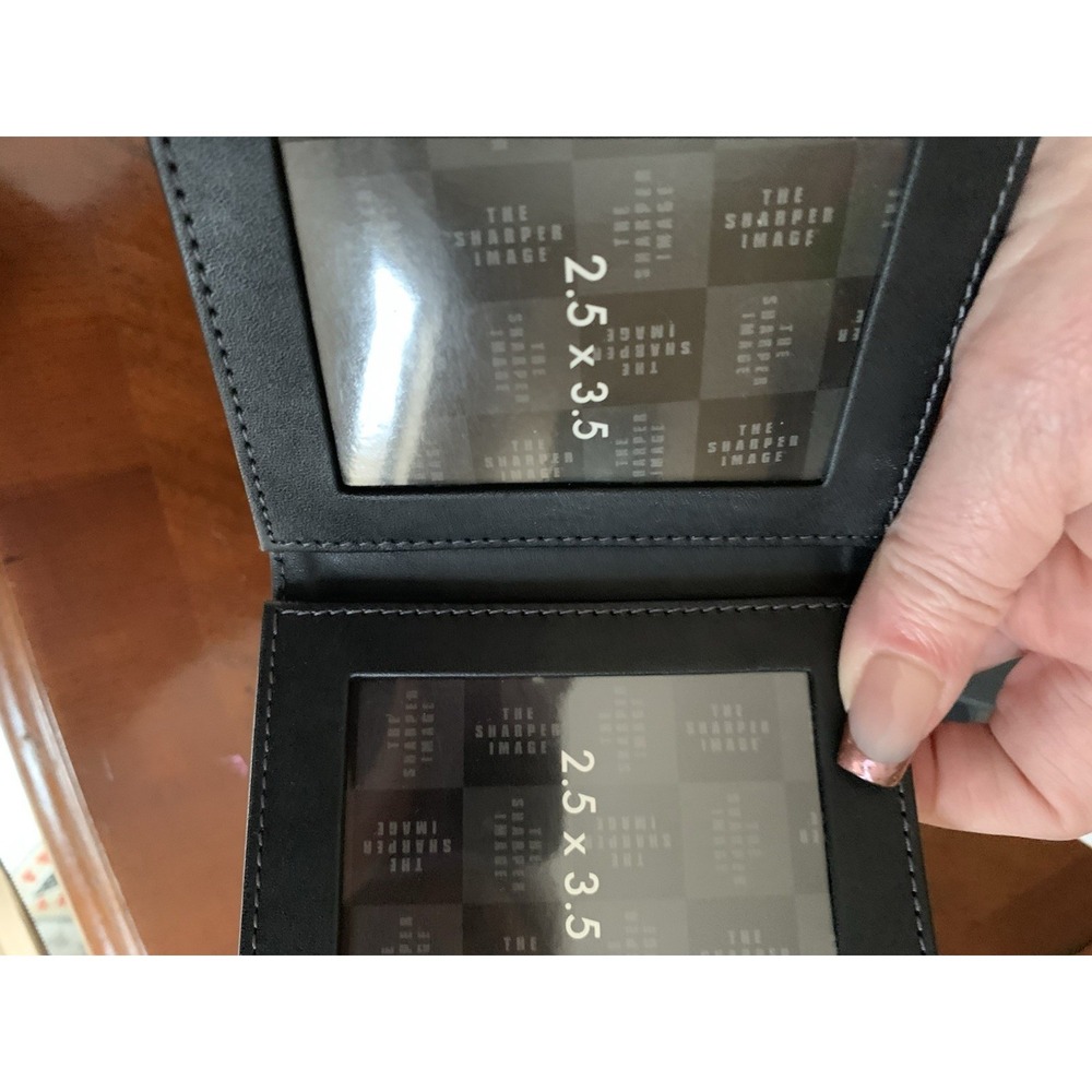 Sharper‎ Image ID/Credit Card Wallet - Picture 2 of 3